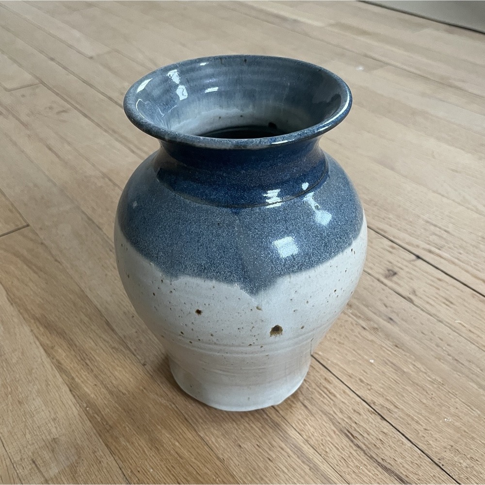 Vintage Annapolis Pottery Glazed Stoneware 9" Speckle Vase Hand Thrown Amsberry